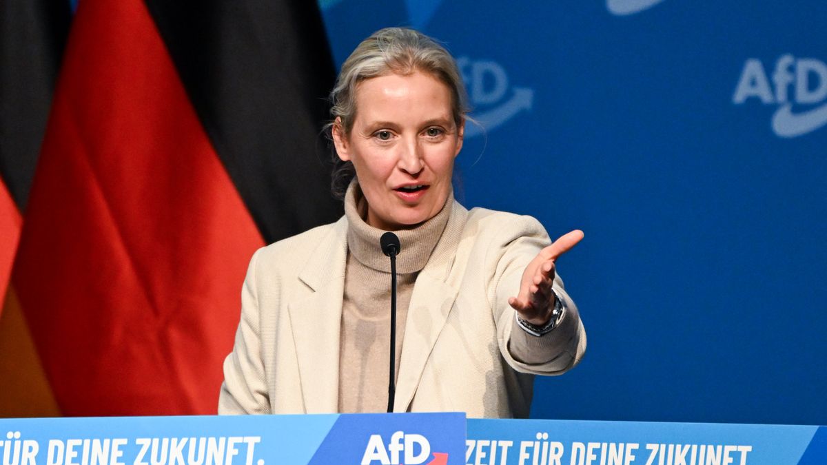 GIESSEN, GERMANY - NOVEMBER 29: Alice Weidel, co-leader of the far-right Alternative for Germany (AfD) political party, speaks at the founding congress of the new youth wing of the far-right Alternative for Germany (AfD) political party on November 29, 2025 in Giessen, Germany. The AfD disbanded its previous youth organization, the "Junge Alternative" ("Young Alternative"), after it was deemed too radical and was categorized by German law enforcement as right-wing extreme. The new organization is to be called "Generation Deutschland" ("Generation Germany"). The AfD is currently leading in polls by a wide margin in all five eastern German states, in part due to an effective social media campaign targeting young voters. (Photo by Florian Wiegand/Getty Images)
