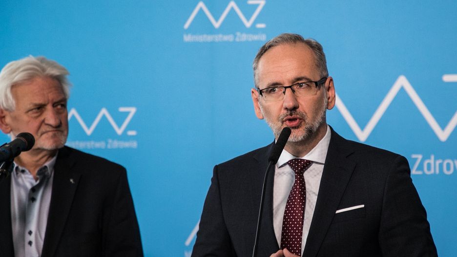Koronawirus w Polsce. Nowa strategia rządu w sprawie pandemii radykalnie poprawia statystyki