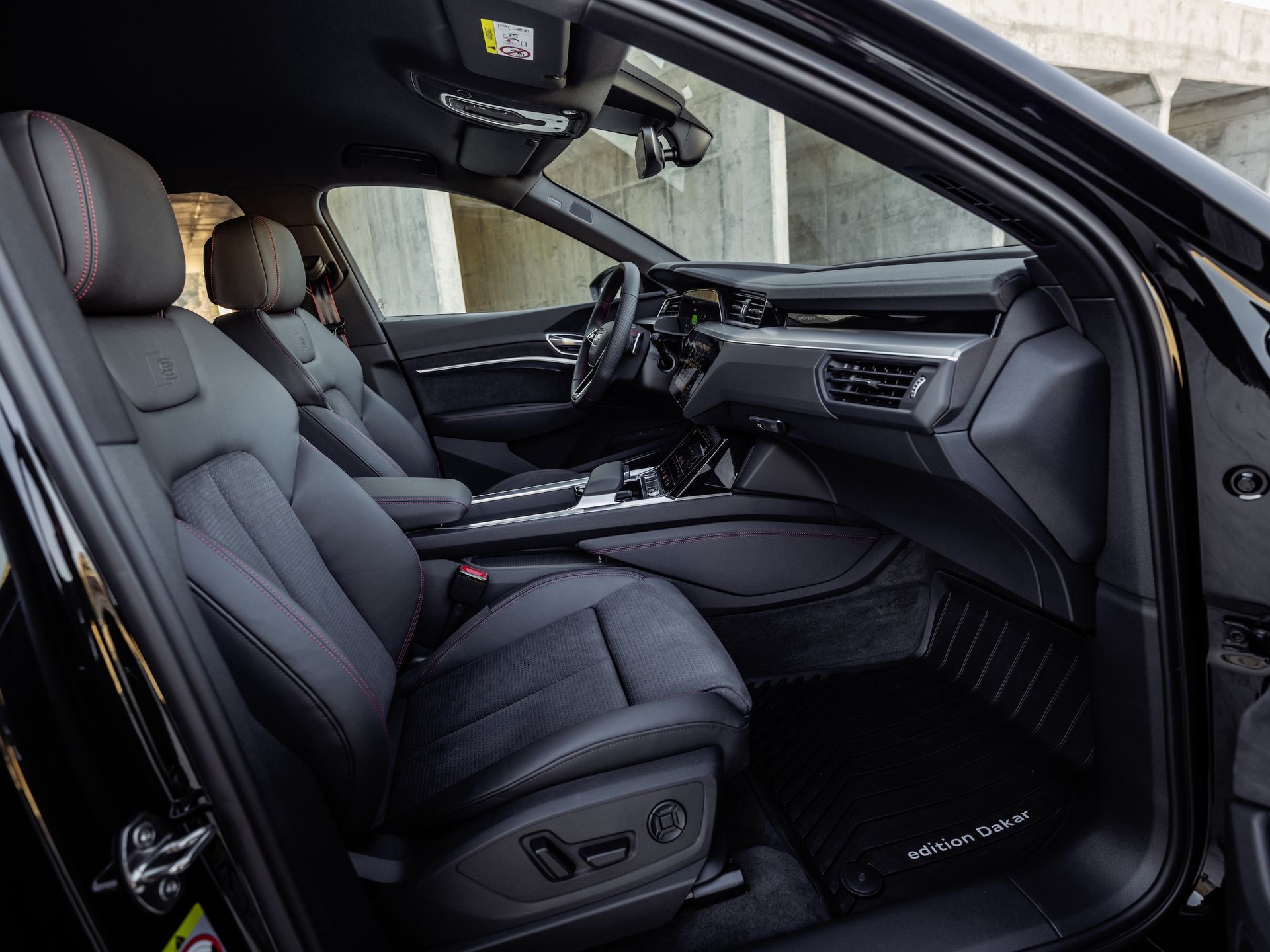 Audi Q8 e-tron edition Dakar