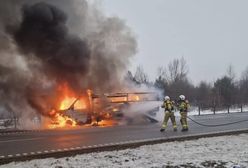 Bus spłonął na A1. Kierowca bezpieczny