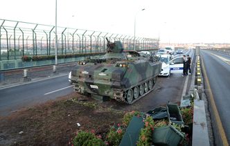 Zamach stanu w Turcji. Inwestorzy czekają na reakcję giełd i walut