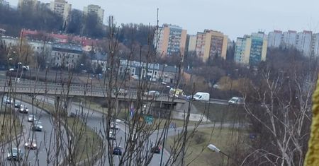 Udaremniona próba samobójcza w Lublinie. Mężczyzna chciał skoczyć z wiaduktu. Udało się zapobiec tragedii