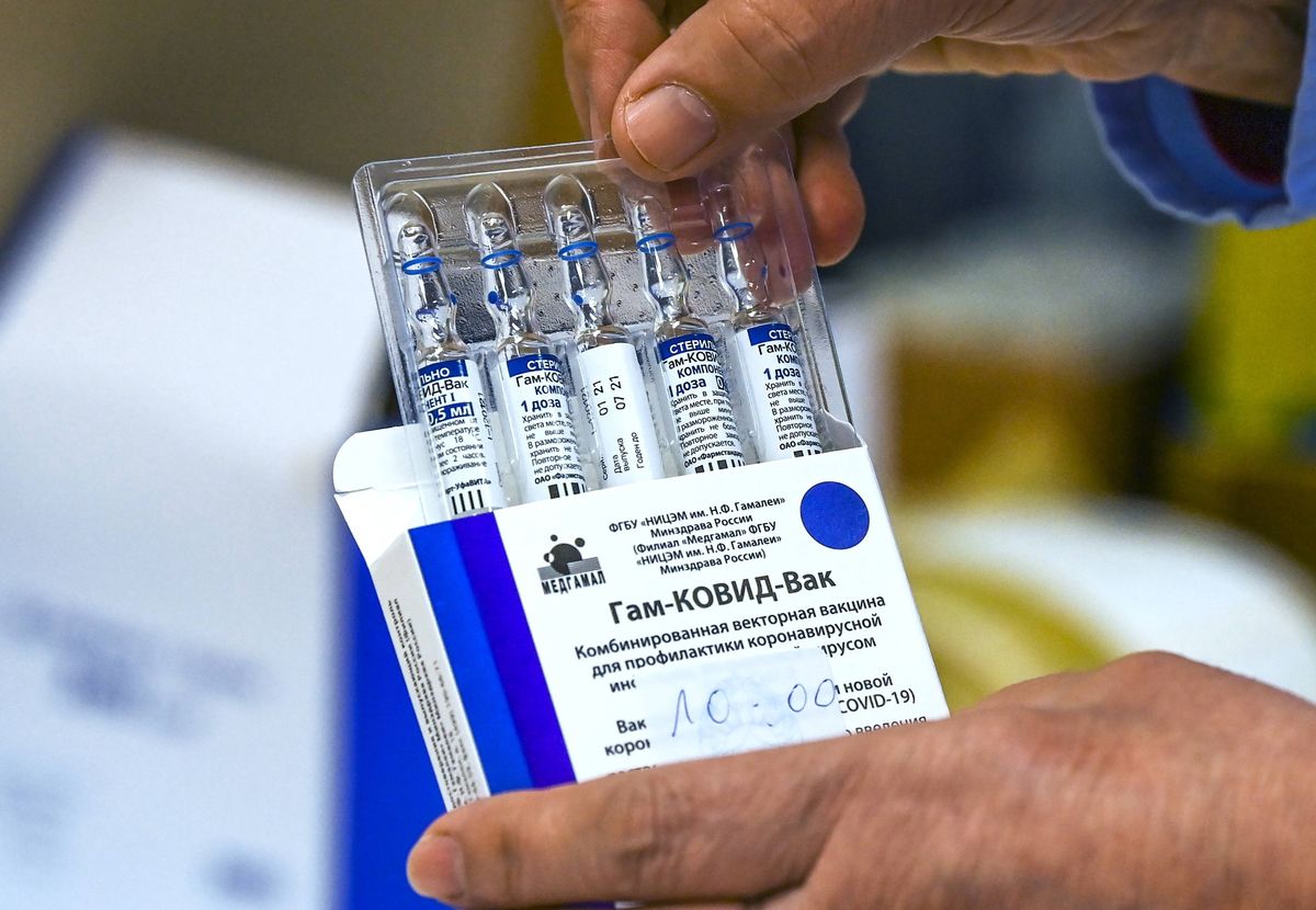 Szczepionka na COVID. Węgry ujawniły umowy