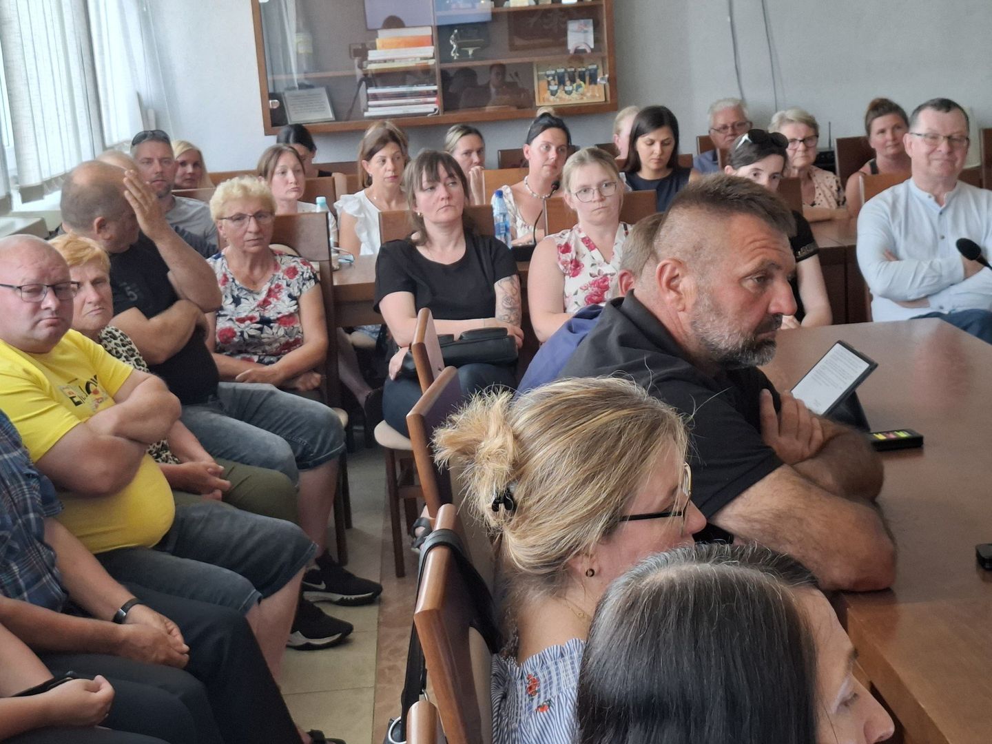 Sesja rady gminy w Lgocie Wielkiej, na której zapadły decyzje o likwidacji szkoły podstawowej w Brudzicach