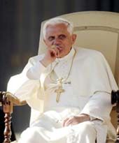 Muzułmański filozof: Benedykt XVI odrzuca logikę zderzenia cywilizacji