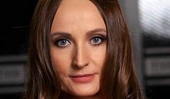 Justyna Dobrosz-Oracz ujawniła swoją pensję w TVP. W porównaniu do zarobków Holeckiej i Adamczyka