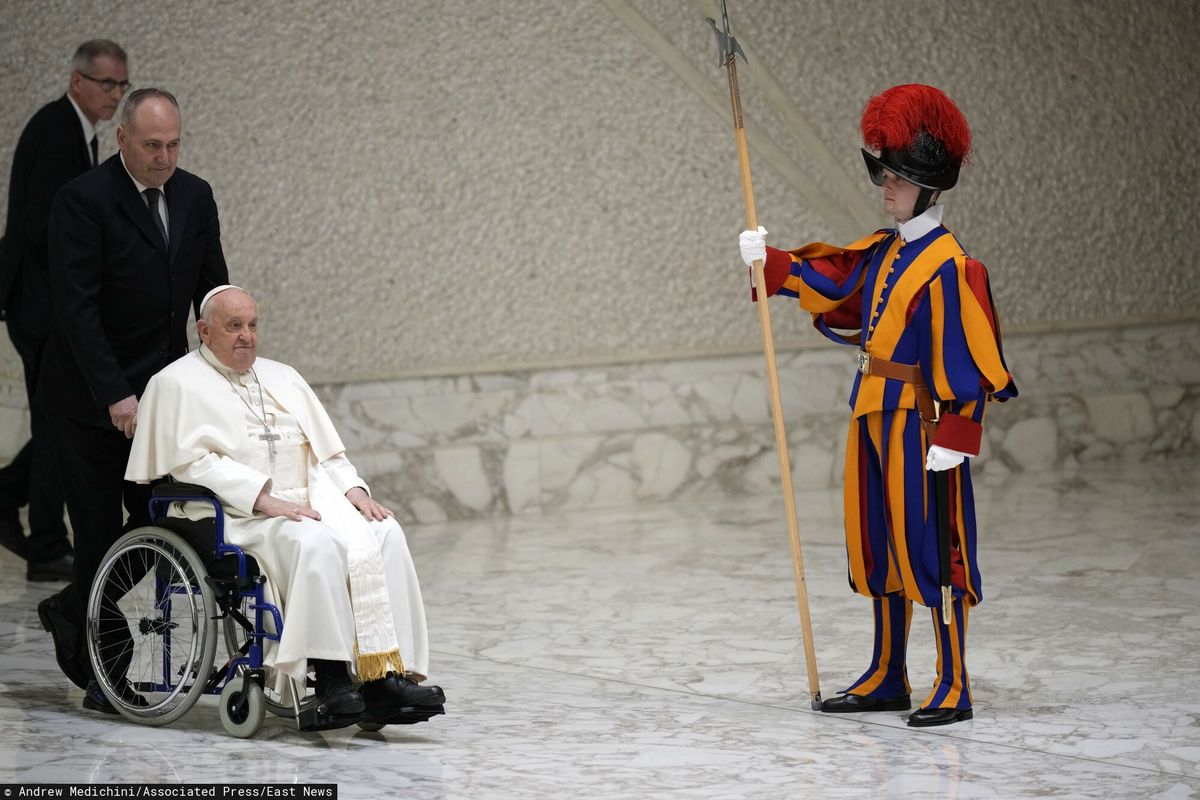 Papież pojechał do szpitala. Tuż po audiencji 