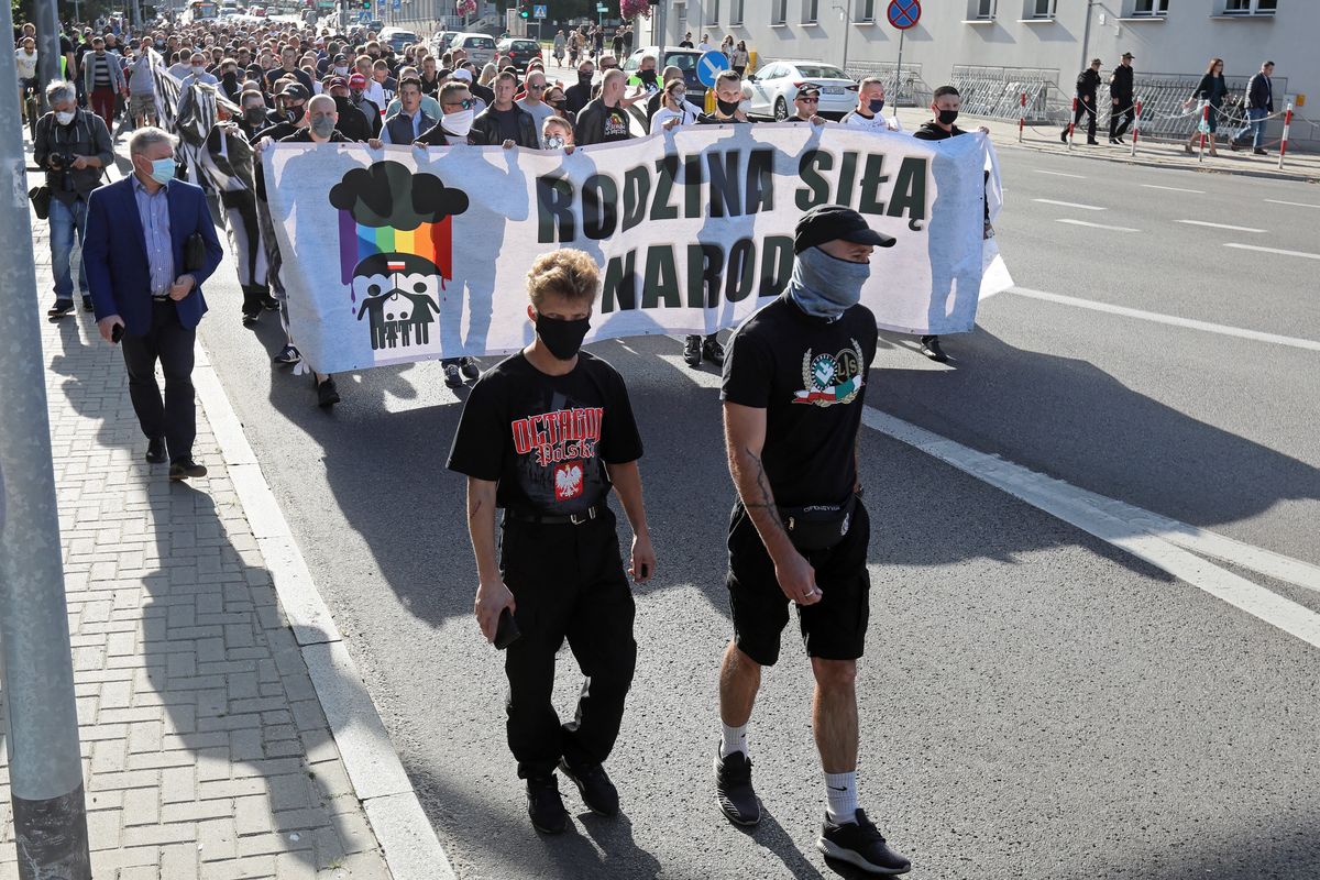 Białystok. Organizacje narodowców przeszły przez miasto w "Podlaskim Marszu Normalności"