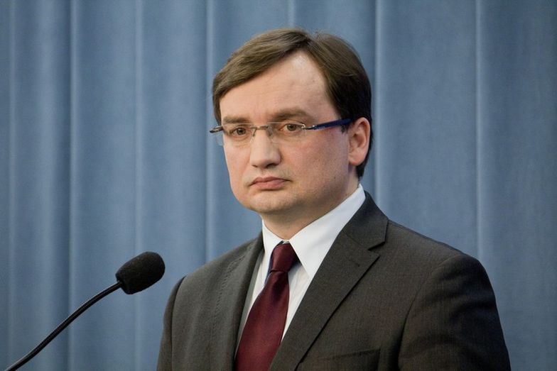 Minister sprawiedliwości zapowiada śledztwo i próbę ratowania spółki