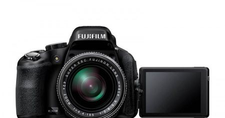 Fuji FinePix HS50EXR i potężny 42-krotny zoom optyczny