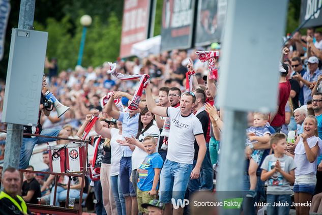 Pełny stadion w 2. Lidze Żużlowej