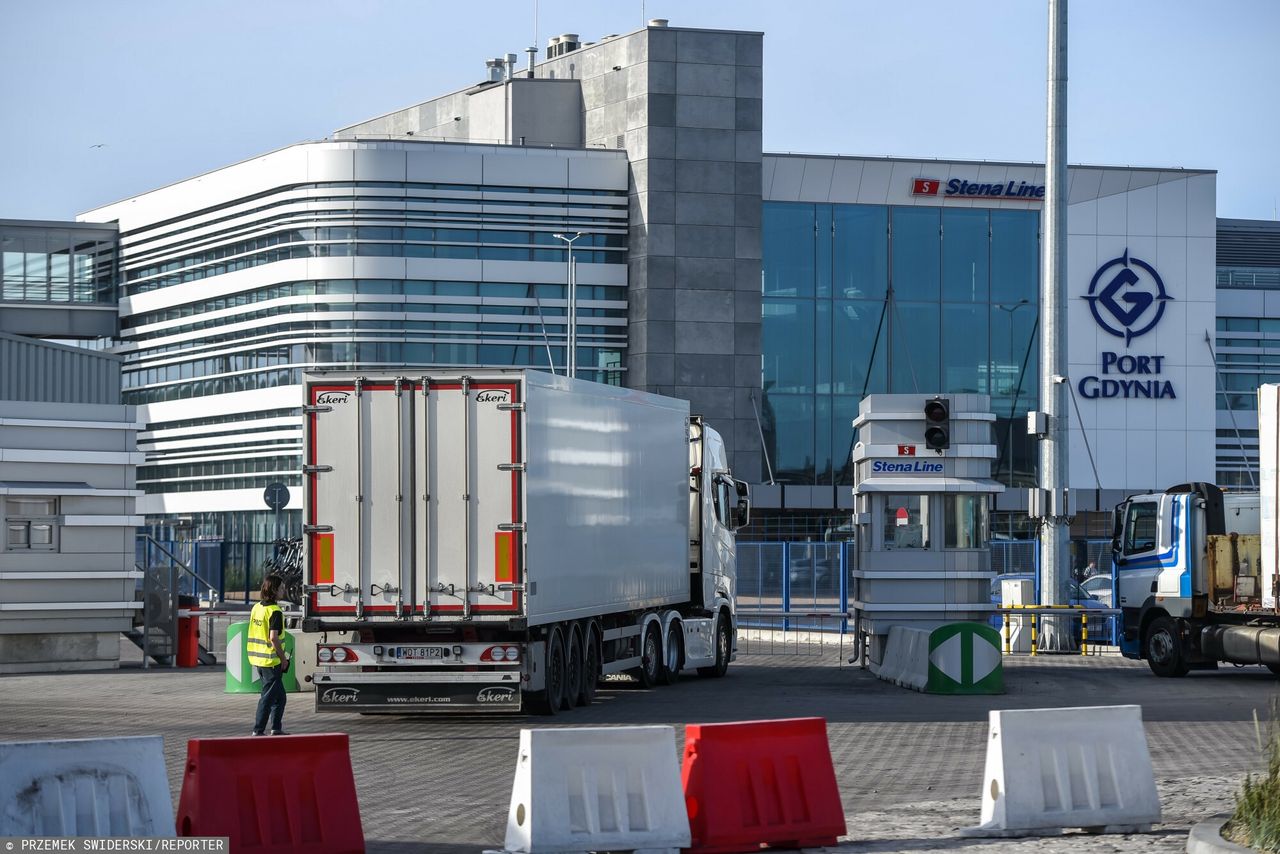Gorąco wokół wyboru operatora terminala promowego w Gdyni. Port odpowiada na zarzuty