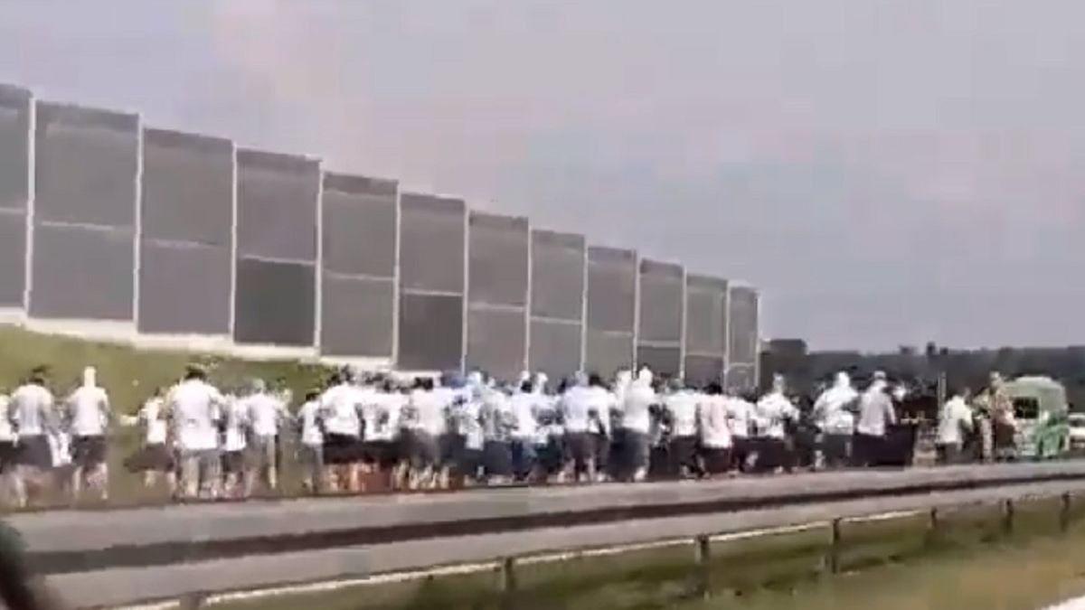 Kibice starli się na autostradzie A4