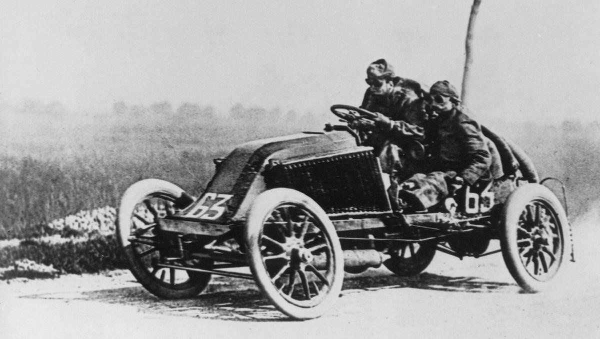 Wyścig śmierci. Tragiczny rajd Paryż–Madryt 1903, który wstrząsnął Francją