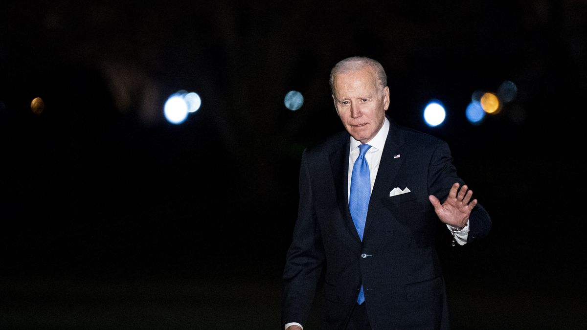 US President Joe Biden waves as he walks on the South Lawn of the White House after arriving on Marine One in Washington, DC, US, on Wednesday, Feb. 22, 2023. Biden said Russian President Putin made a "big mistake" in suspending participation in the New START nuclear treaty, his first direct response to the announcement during brief remarks in Warsaw today. Photographer: Al Drago/Bloomberg via Getty Images