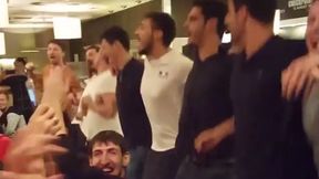 Francuscy siatkarze w nietypowy sposób pogratulowali Rosjanom zwycięstwa w Berlinie (wideo)