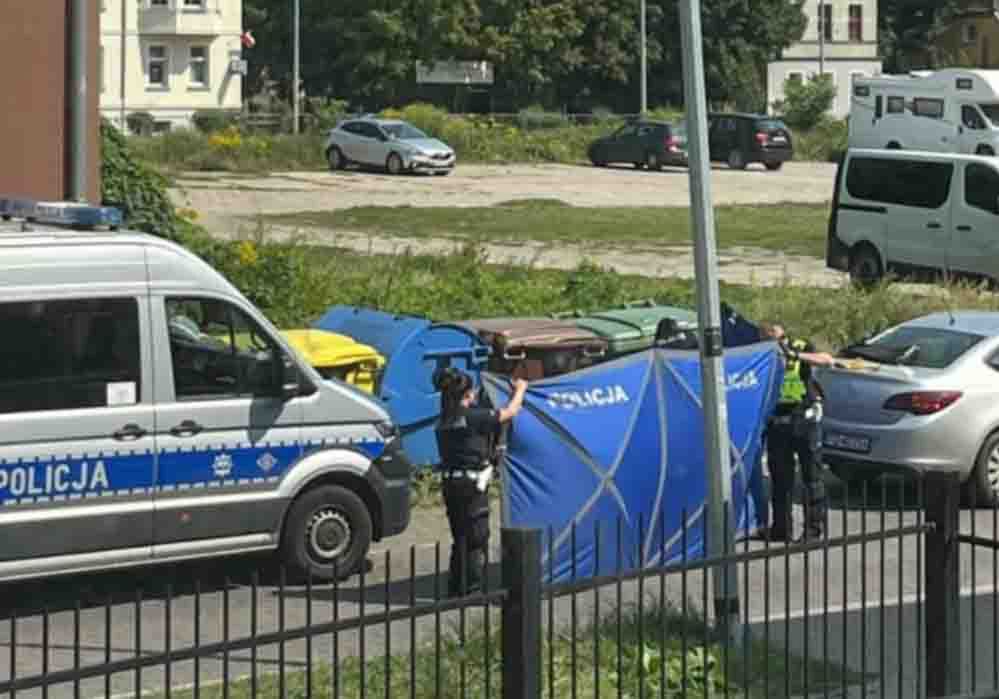 Gorzów: Tragedia na chodniku. Nie żyje mężczyzna