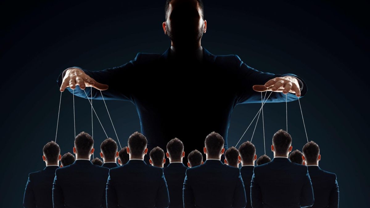 Psychomanipulacja to oddziaływanie na sferę poznawczą, emocjonalno-motywacyjną oraz zachowanie ludzi w celu uzyskania profitów osobistych, ekonomicznych czy politycznych.