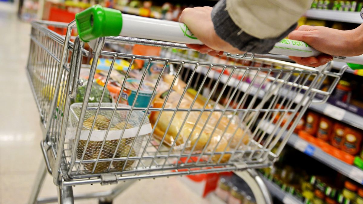 Polacy przyznają się do kupowania niezdrowego jedzenia