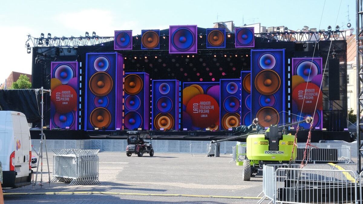 Scena Lato z Radiem i Telewizją Polską na Placu Zamkowym w Lublinie