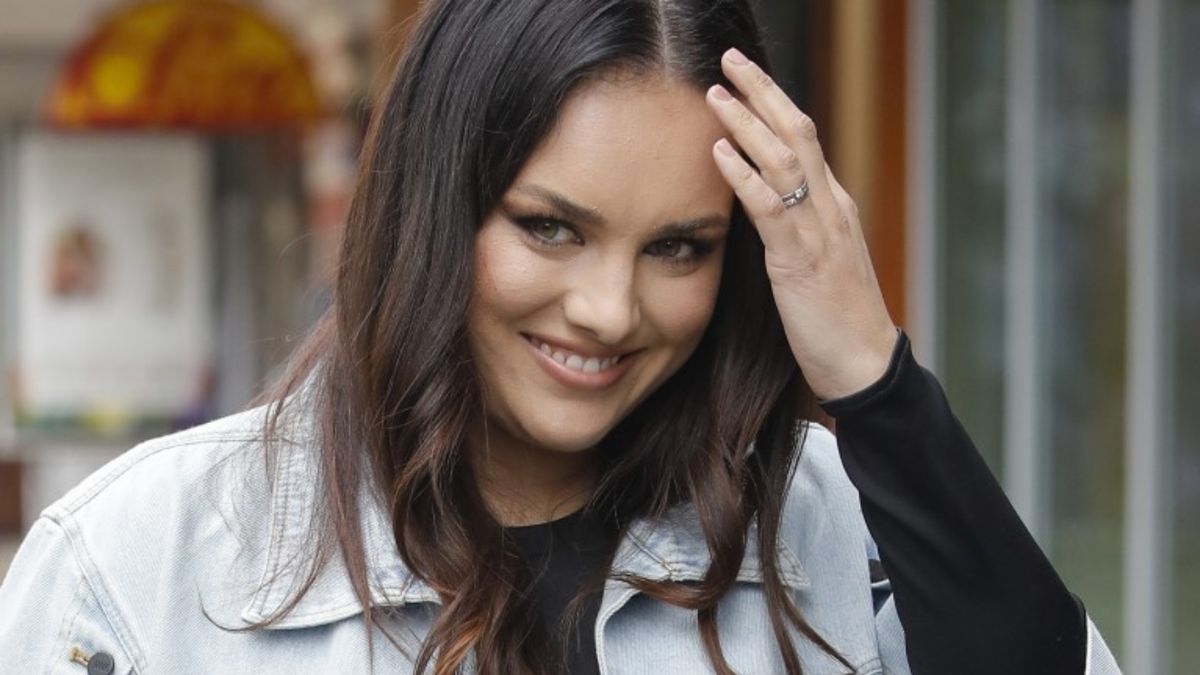 Ewa Farna pokazała się w prześwitującej kreacji 