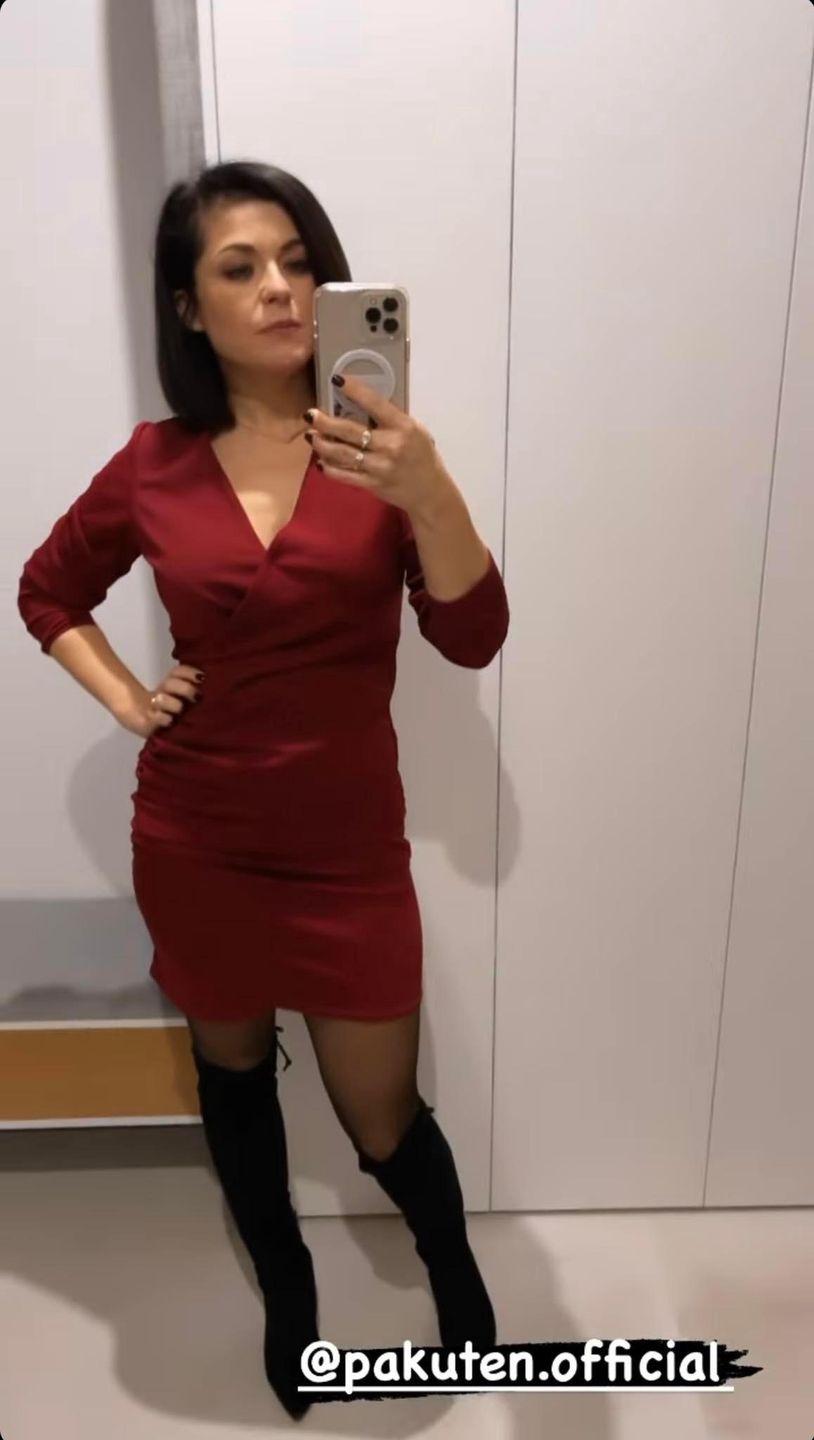 Internauci krytykują kreację Katarzyny Cichopek na recital córki