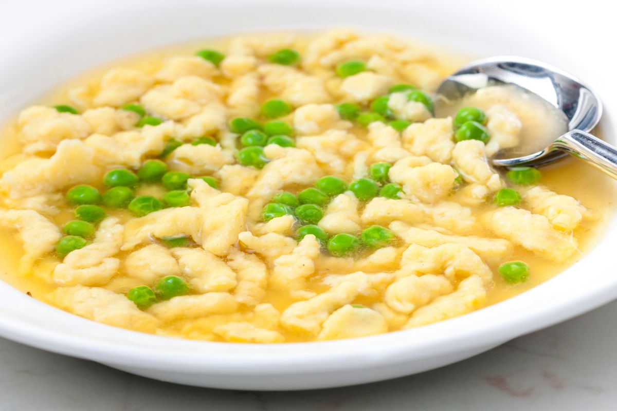 Kiedyś w każdym barze mlecznym. Teraz większość o niej zapomniała, a pyszna i do zrobienia za grosze