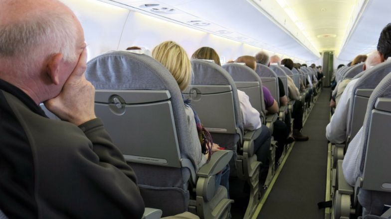 Znane linie lotnicze będą WAŻYĆ PASAŻERÓW! Internauci oburzeni: "Więcej nie wsiądę do waszego samolotu"