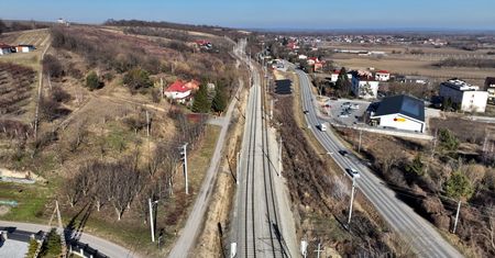 Pasażerowie czekali prawie 20 lat. Na kluczową linię wróciły codzienne pociągi