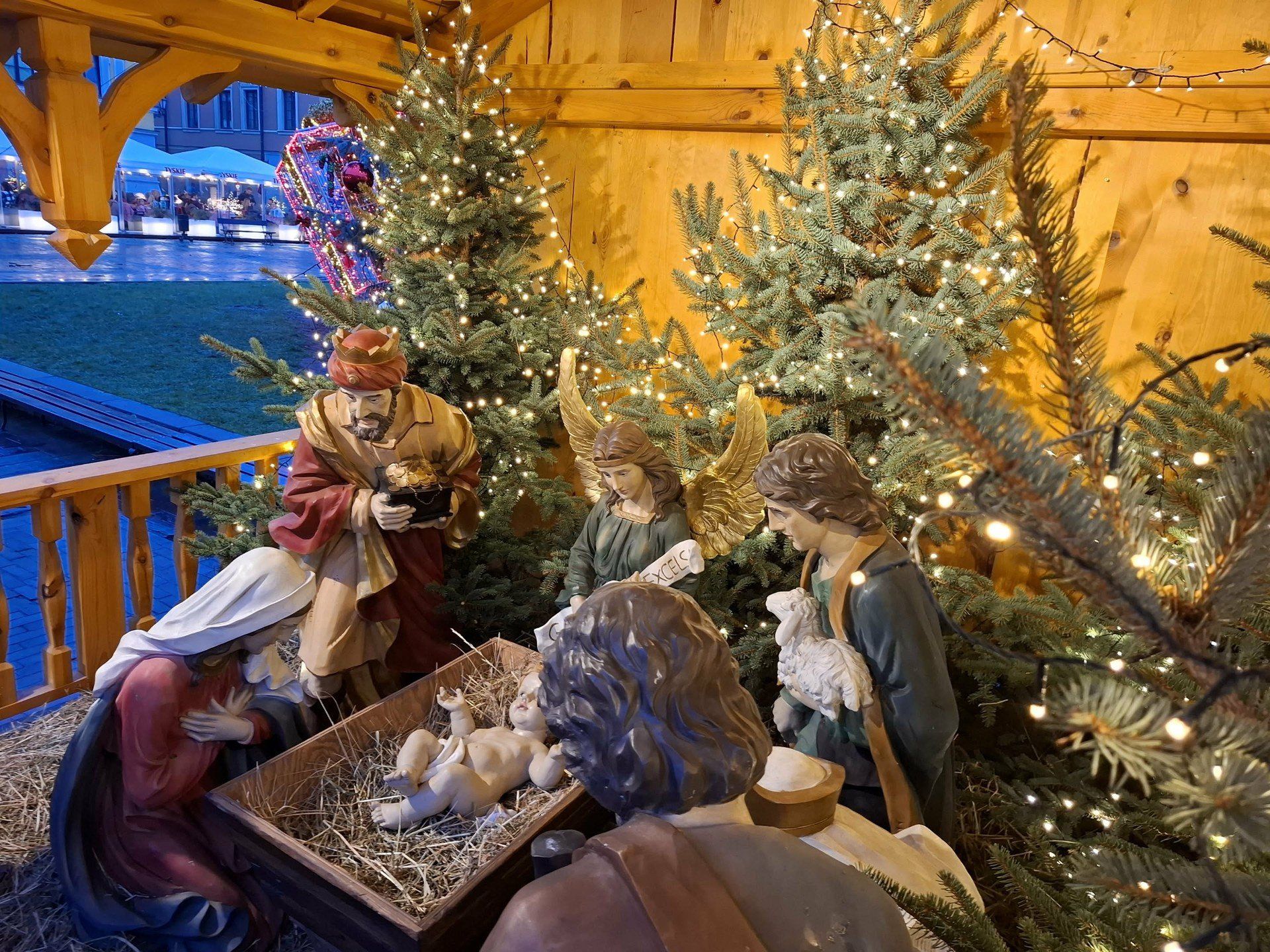 Świąteczne dekoracje na zamojskim Rynku Wielkim