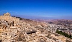 Sychem - ruiny starożytnego miasta na górze Garazim