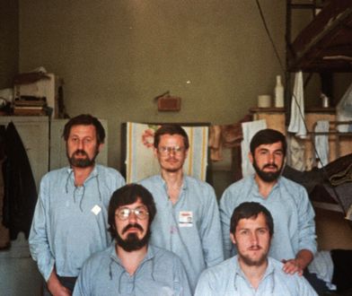 "'O Jezu, to się zaczęło!'- krzyknął ubek, który przyszedł po mnie". Grzegorz Chrystowski i Zbigniew Sarata wspominają stan wojenny i internowanie na Białołęce