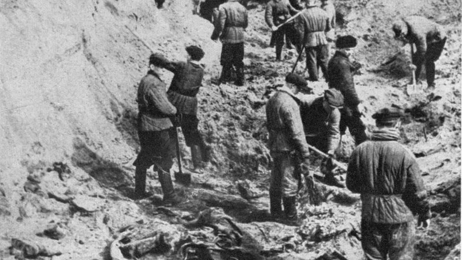 Ekshumacja zwłok Polaków zamordowanych w Katyniu, kwiecień 1943 r.