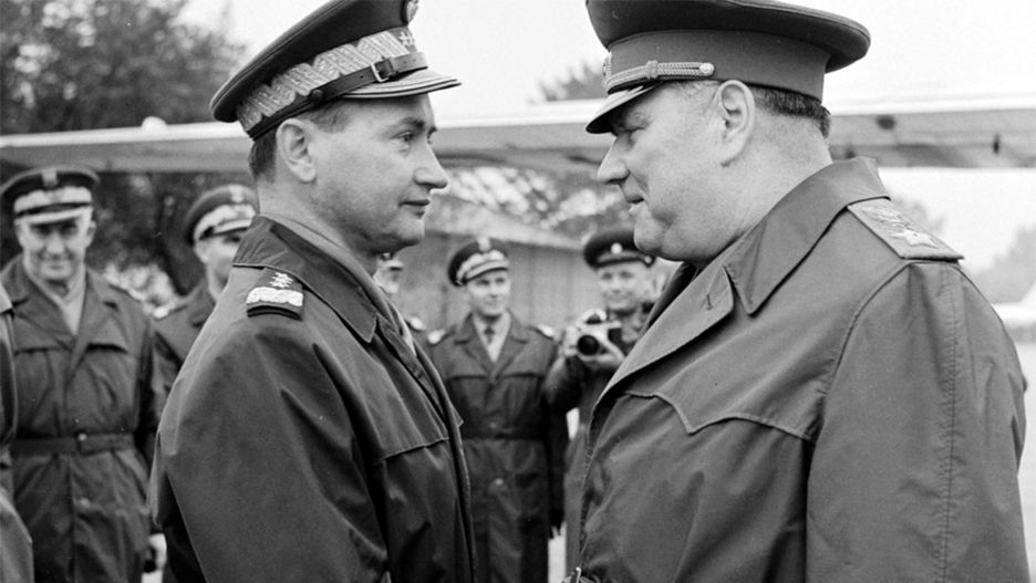 gen. Wojciech Jaruzelski wita w Polsce Iwana Jakubowskiego, marszałka ZSRR, 11 listopada 1968 roku