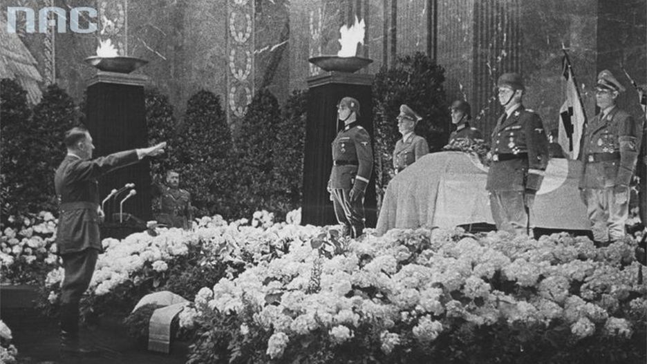 Adolf Hitler na pogrzebie Reinharda Heydricha. 9 czerwca 1942 r.