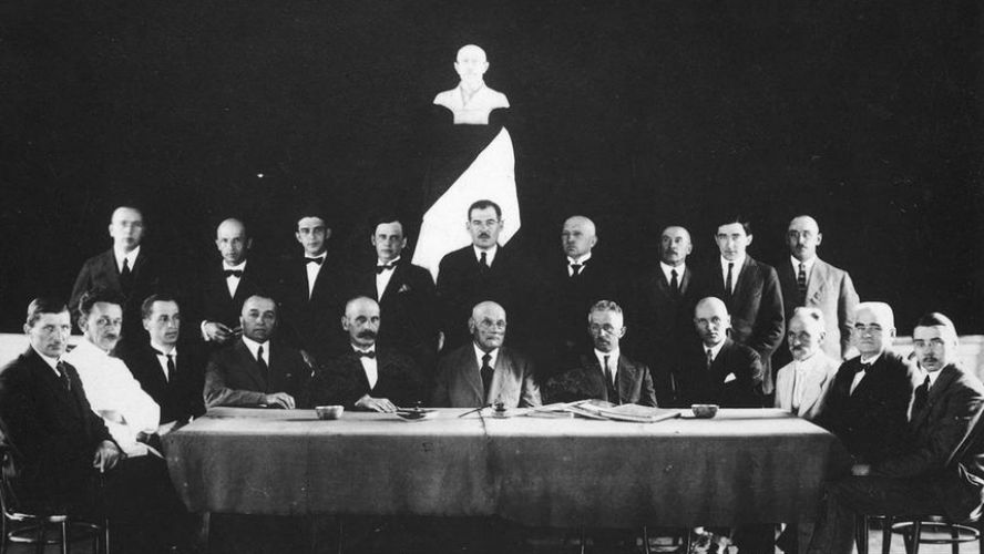 Zarząd Stowarzyszenia "Gospoda Polska" w Harbinie, 1926 r.