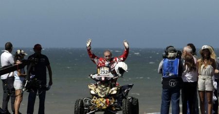 Rajd Dakar: Machacek zrezygnował, Polacy jadą dalej