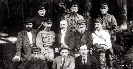 Polacy po stronie Lenina - Rewolucyjny Czerwony Pułk Warszawski