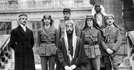 Brytyjski archeolog Thomas Edward Lawrence próbował stworzyć arabski kalifat