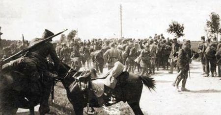 Dlaczego Piłsudski nie poszedł na Moskwę?