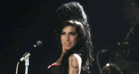 Amy Winehouse idzie na odwyk