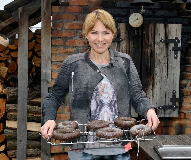 Anna Guzik ma dość diety? Aktorka poprowadzi program o kalorycznych daniach
