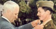Desmond Doss - bohaterski sanitariusz, który odmówił noszenia broni