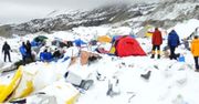Mount Everest - najtragiczniejsza w skutkach lawina w historii Dachu Świata
