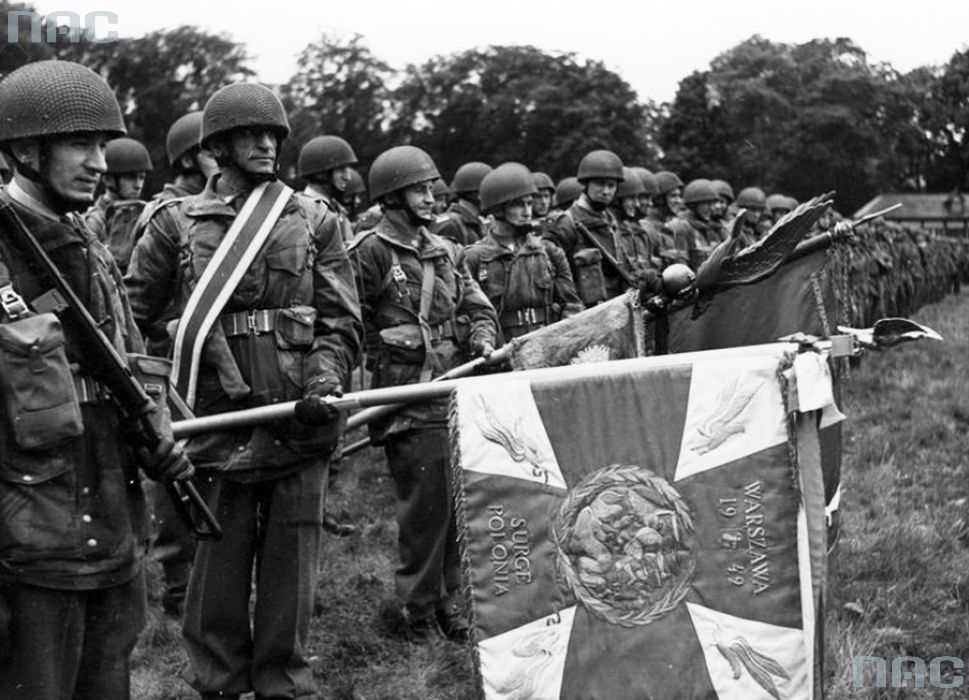 Kulisy operacji Market Garden. Marszałek Bernard Montgomery oskarżył Polaków o tchórzostwo