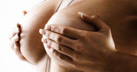 W którym kraju kobiety mają największe piersi?