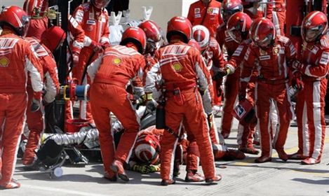Mechanik Ferrari uniknął poważnej kontuzji
