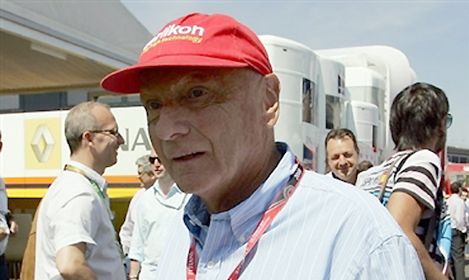 Lauda broni Schumachera