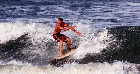 Surfing bezpieczniejszy niż piłka nożna