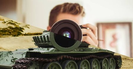 Fotograf pokazuje różnice między beztroską, a przerażającą prawdą